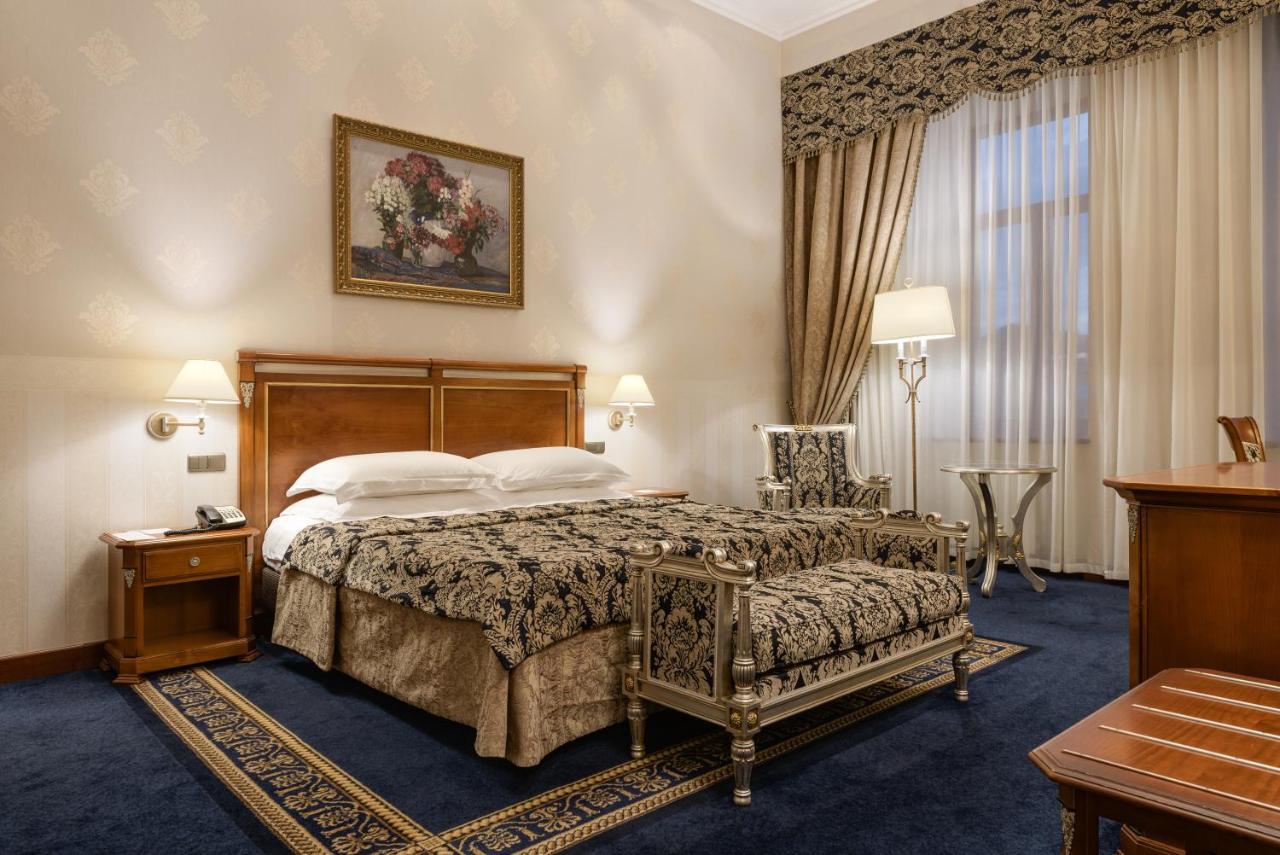 พรีเมียร์ พาเลส Hotel เคียฟ ภายนอก รูปภาพ