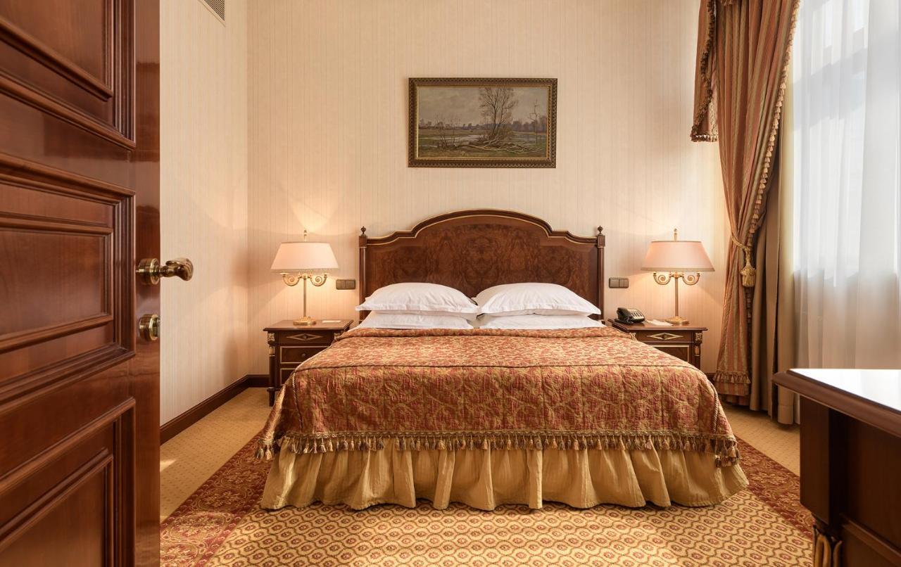 พรีเมียร์ พาเลส Hotel เคียฟ ภายนอก รูปภาพ