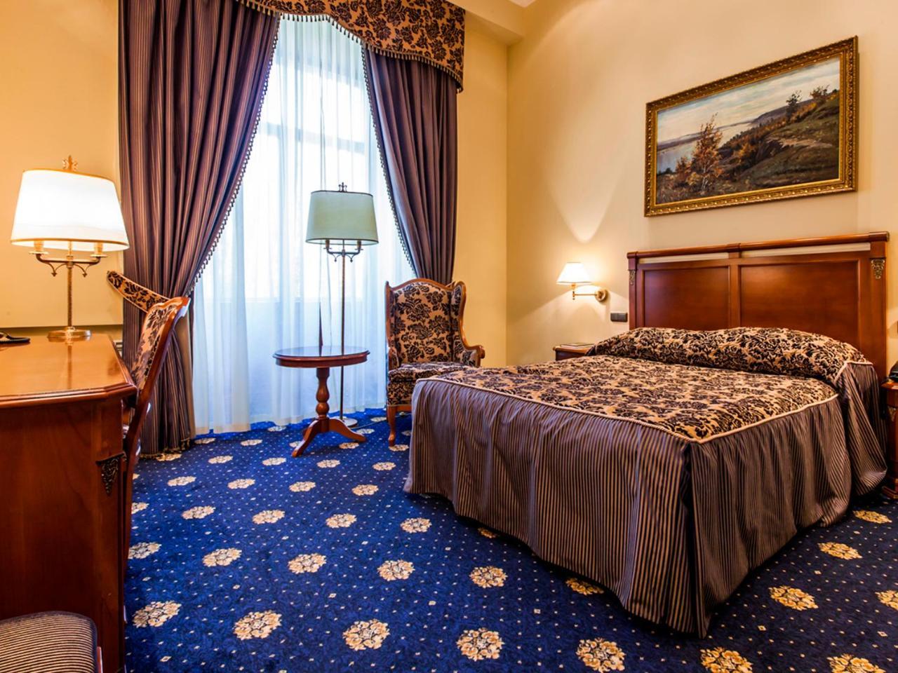 พรีเมียร์ พาเลส Hotel เคียฟ ภายนอก รูปภาพ